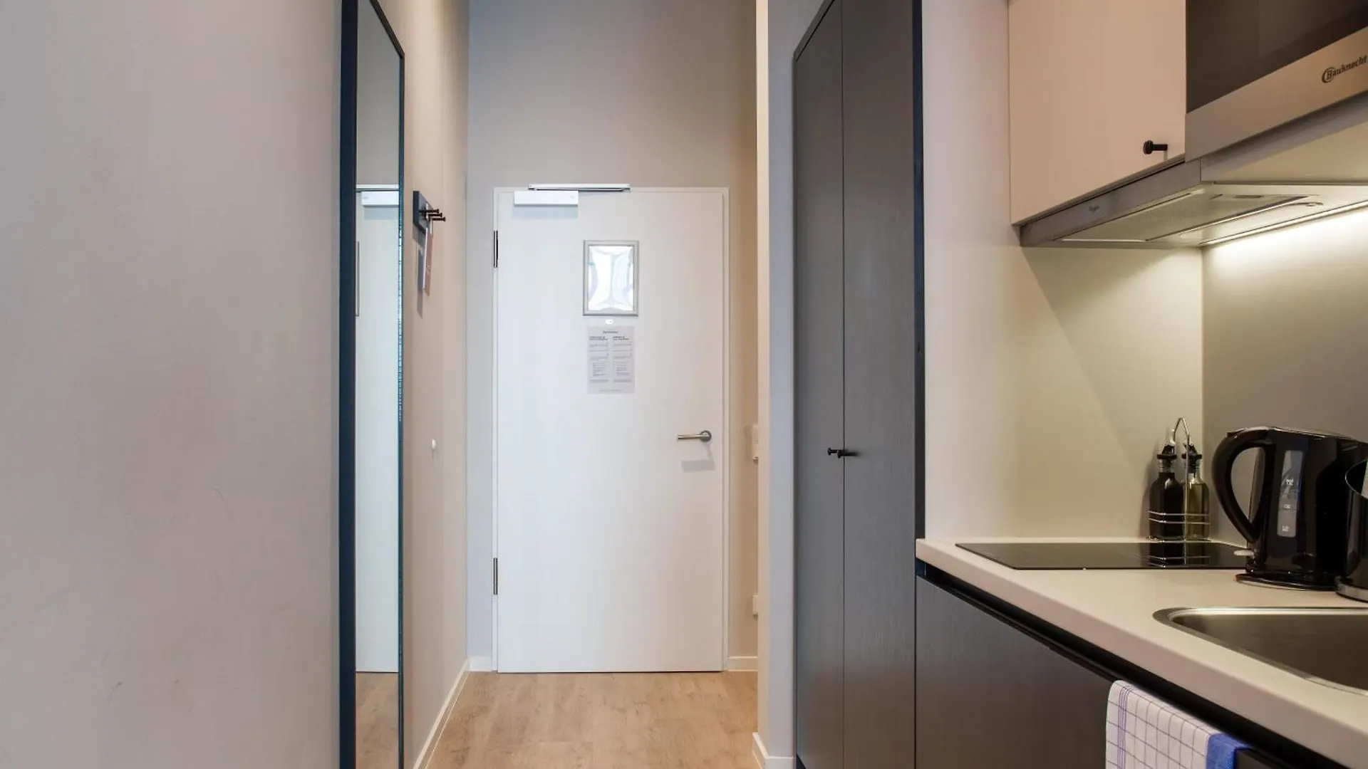 Aparthotel Limehome Duesseldorf Stresemannstrasse - Digital Access