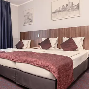 Ramada By Wyndham Frankfurt Station Germania