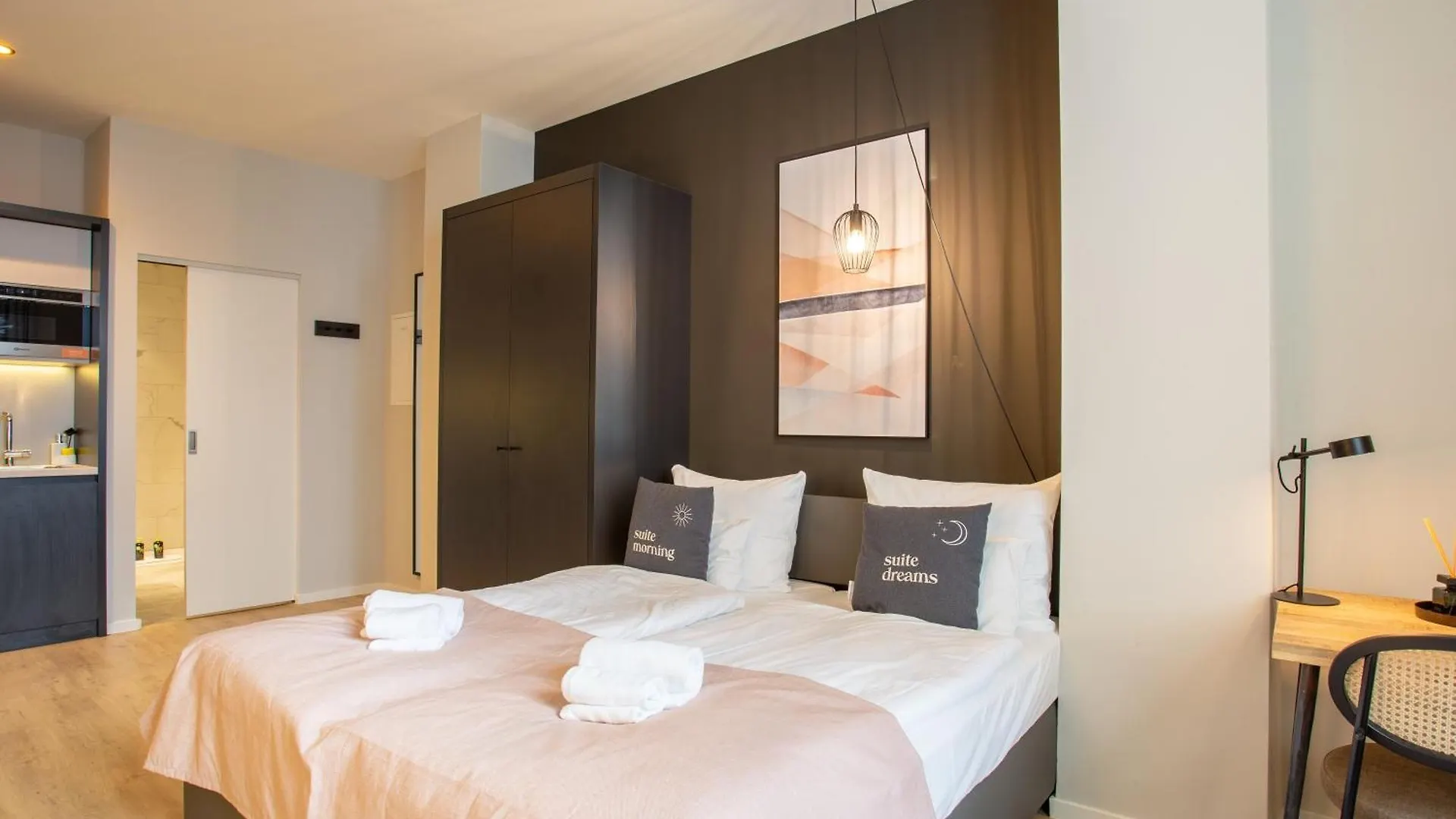 Limehome Duesseldorf Stresemannstrasse - Digital Access 3*, Dusseldorf